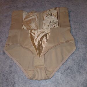 Cupid Beige Shapewear Briefs Women’s Size 2XL
